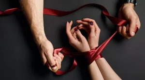 BDSM-аксесуари та інтимні ігри: з чого починати?