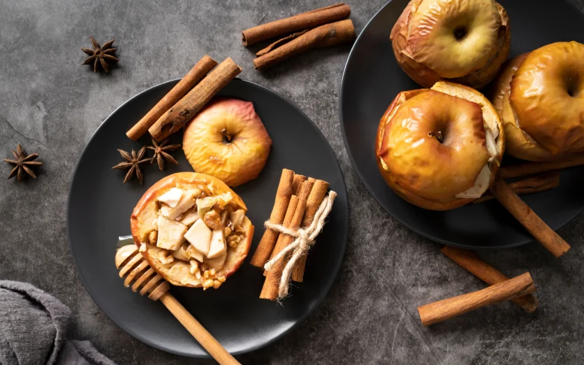 Польза печеных яблок: почему этот десерт стоит включать в рацион чаще, чем свежие фрукты