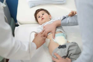 УЗД кульшових суглобів немовлятам: коли і навіщо робити